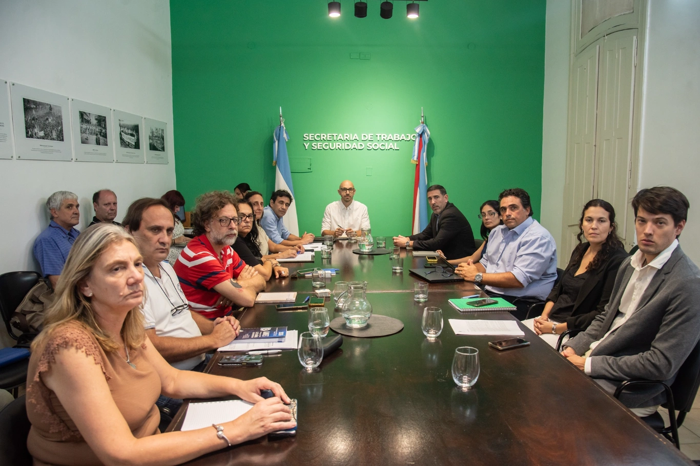 El gobierno hizo una nueva oferta salarial mejorada a los gremios docentes