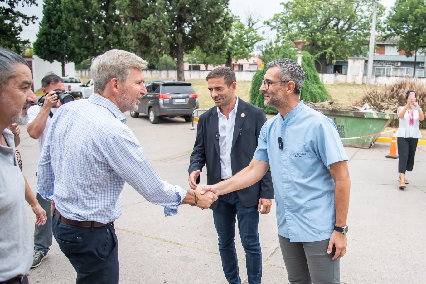 El gobernador recorrió las mejoras que se hicieron en el hospital Pascual Palma