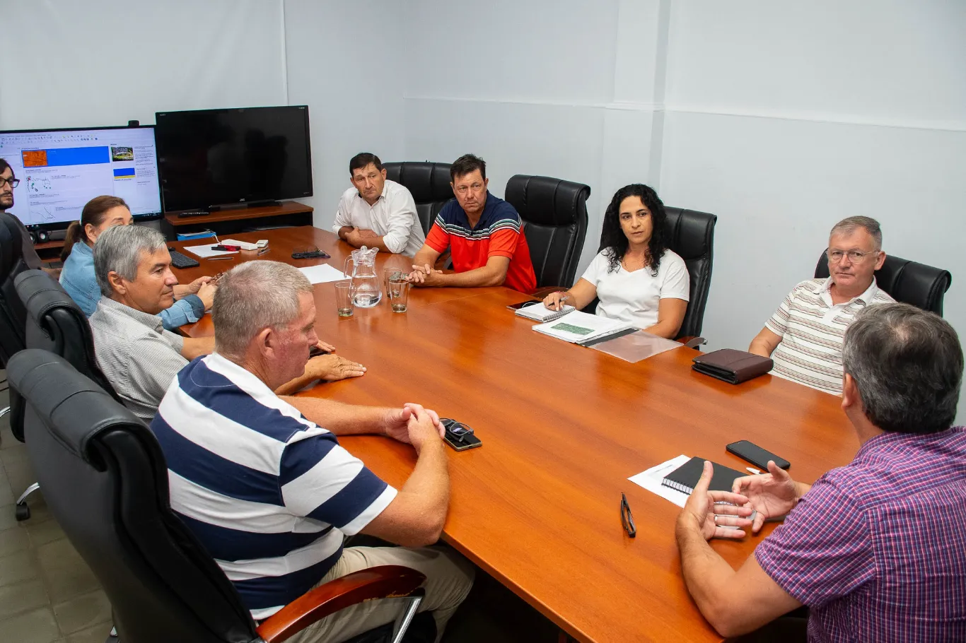 Analizan la firma de convenios para el mantenimiento de caminos del departamento Paraná