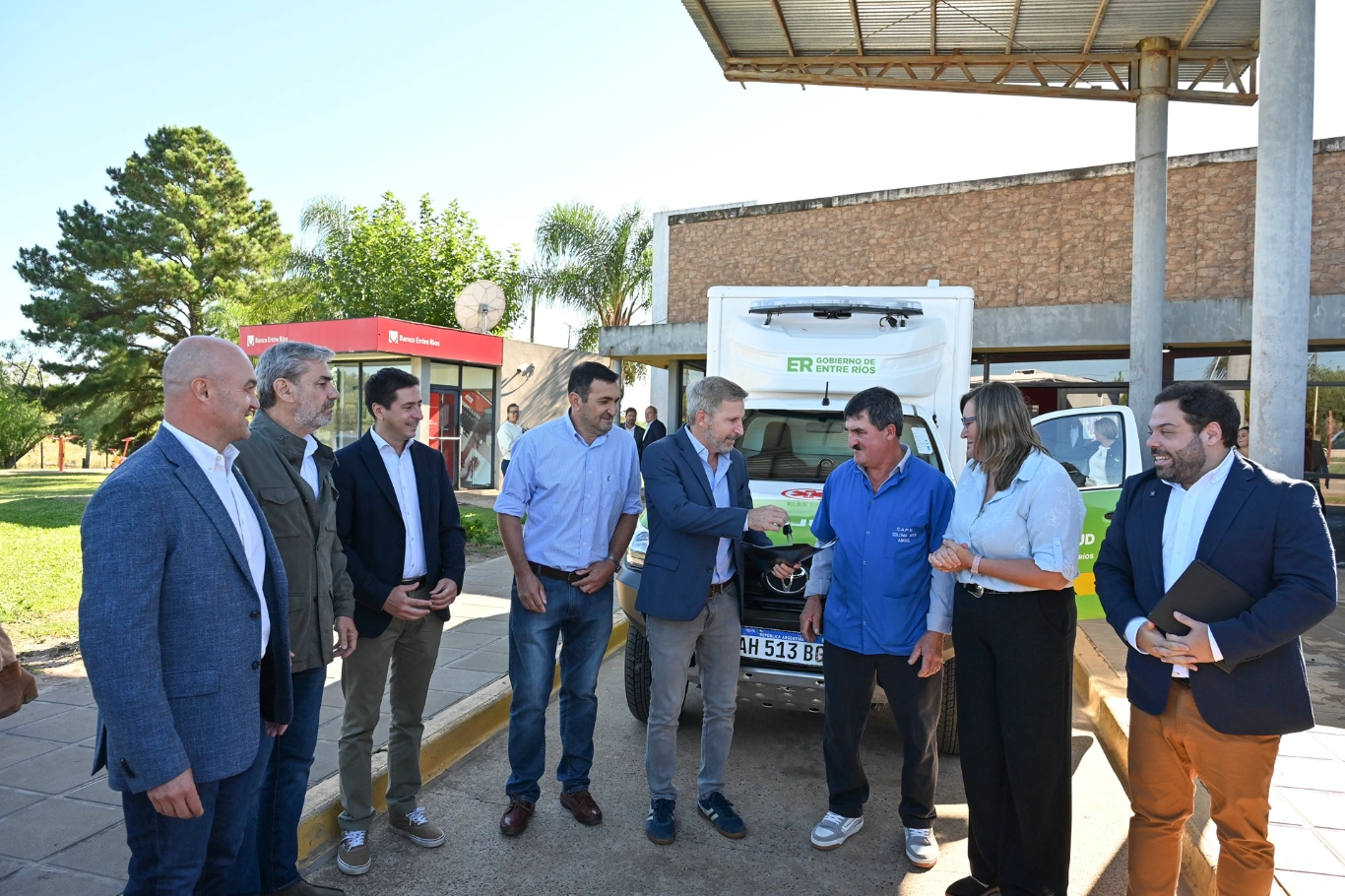 La provincia refuerza el sistema de salud de Colonia Ayuí con una ambulancia