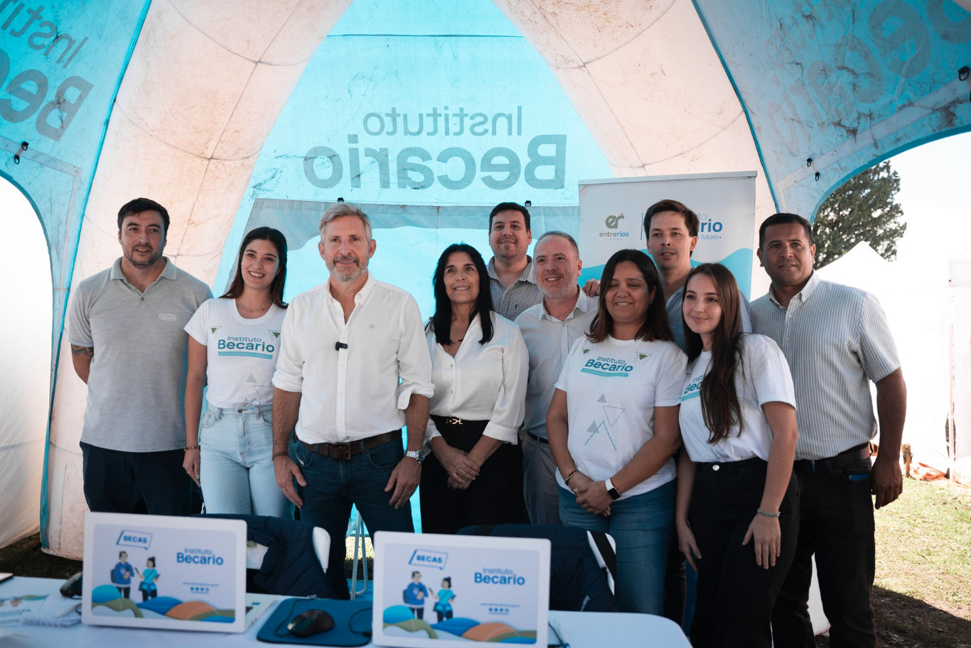 El Becario continúa con sus abordajes territoriales