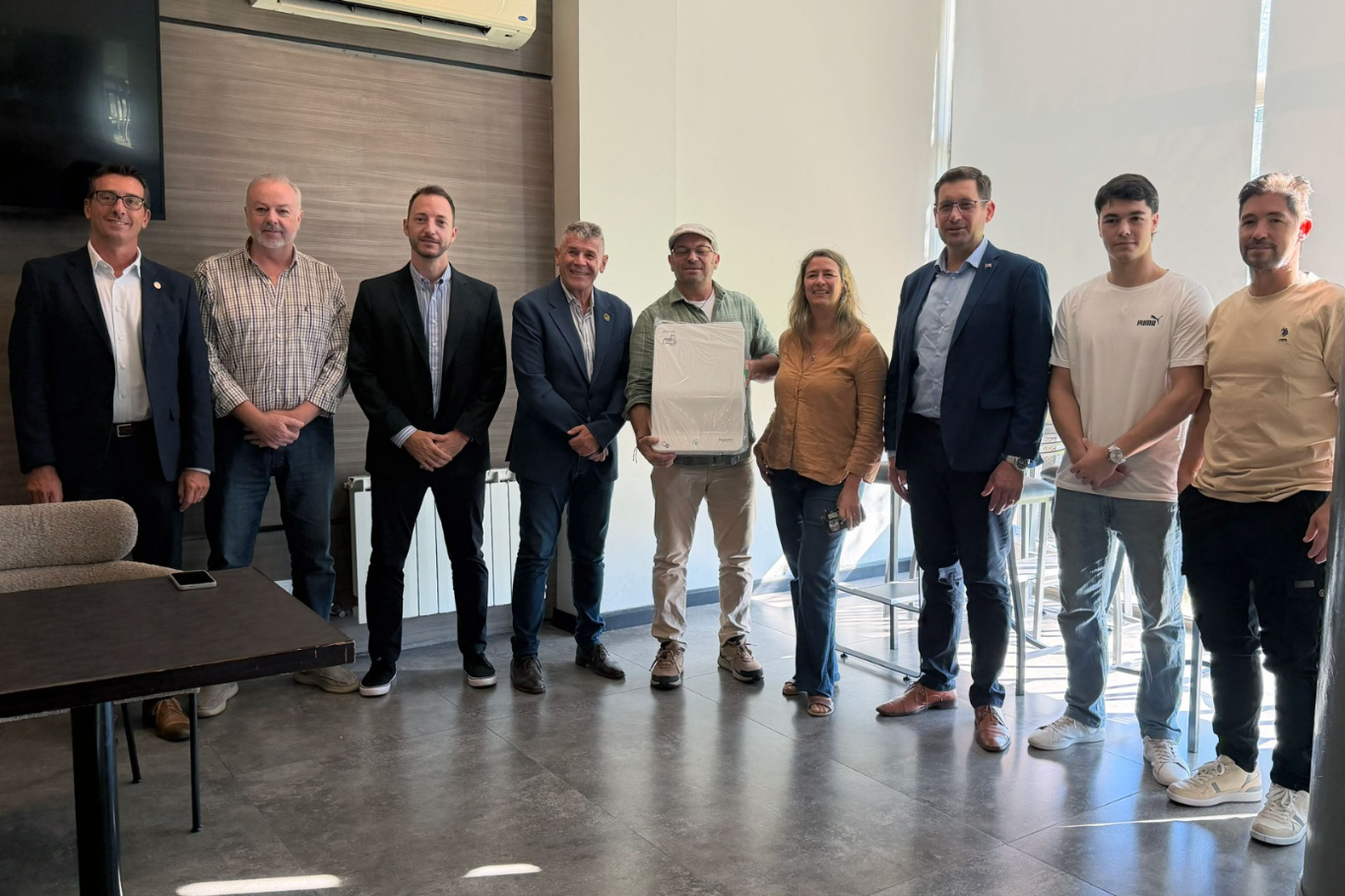 Enersa y el Gobierno de Entre Ríos amplían la red de cargadores para autos eléctricos