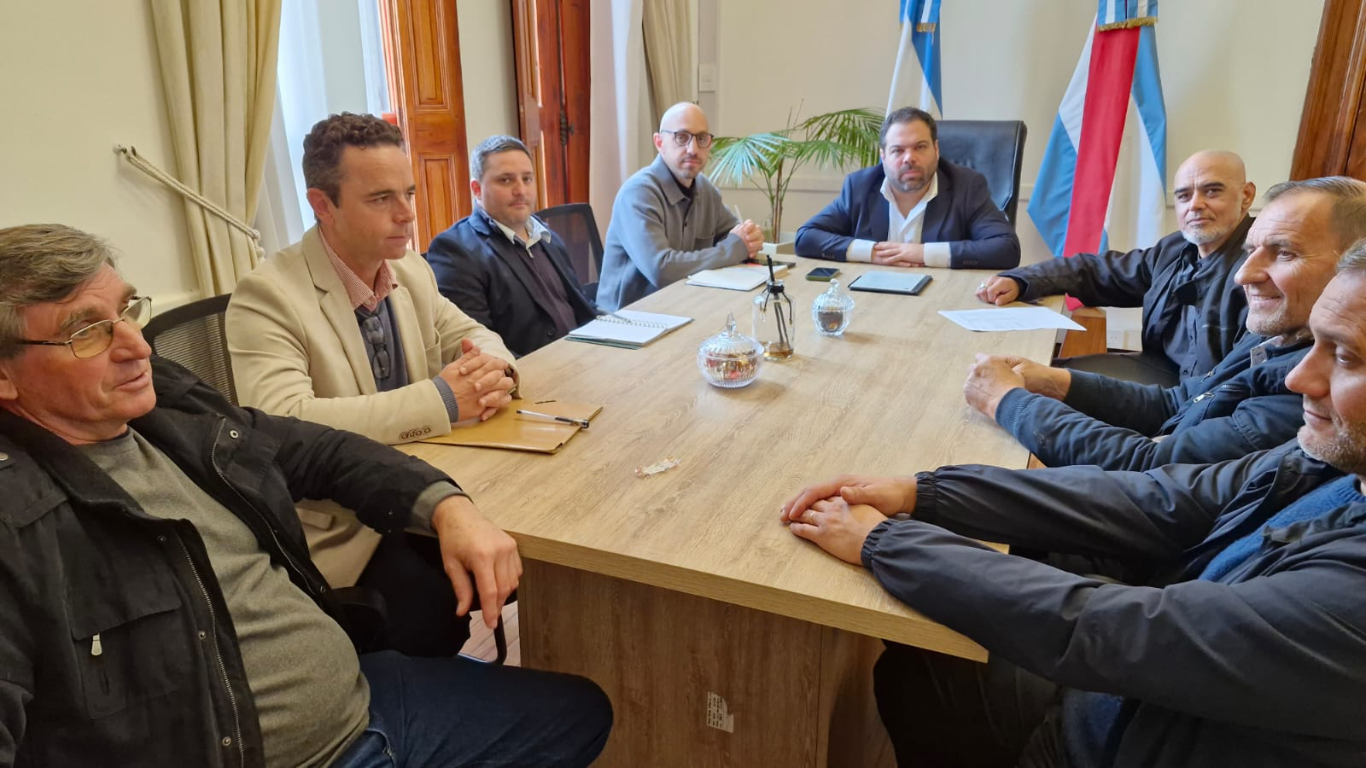Conflicto Granja Tres Arroyos: el gobierno provincial reforzará asistencia a los trabajadores afecta