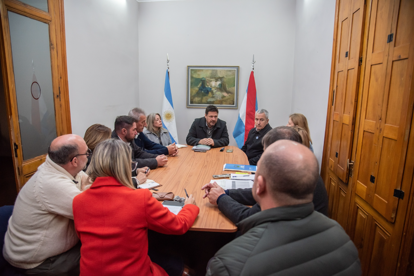 Autoridades de la provincia se reunieron con las ligas de comunas y los bloques legislativos por la