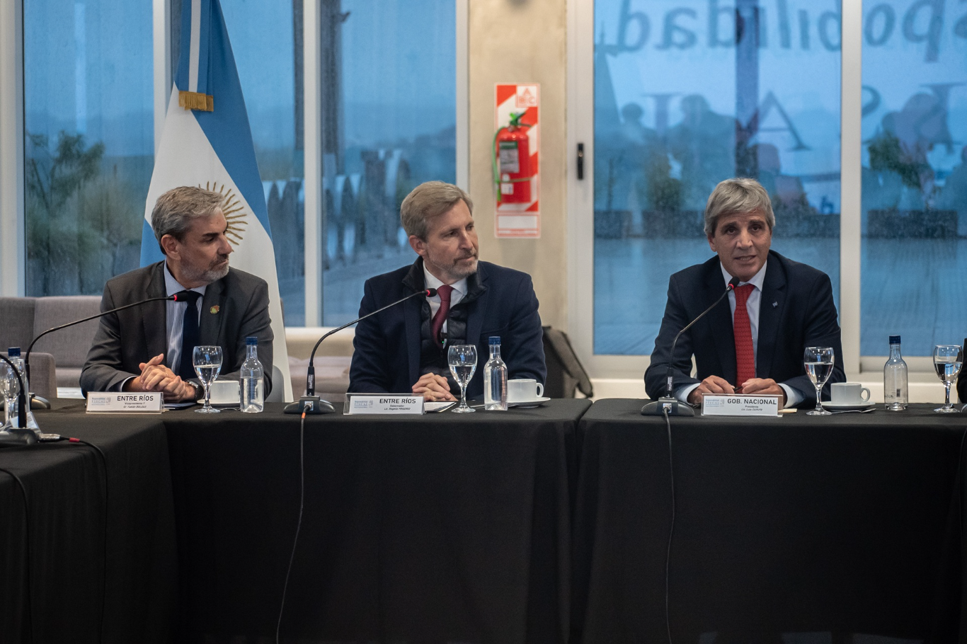 Frigerio recibió a Caputo en Paraná y afirmó: "Estamos en condiciones de escribir el próximo capítul
