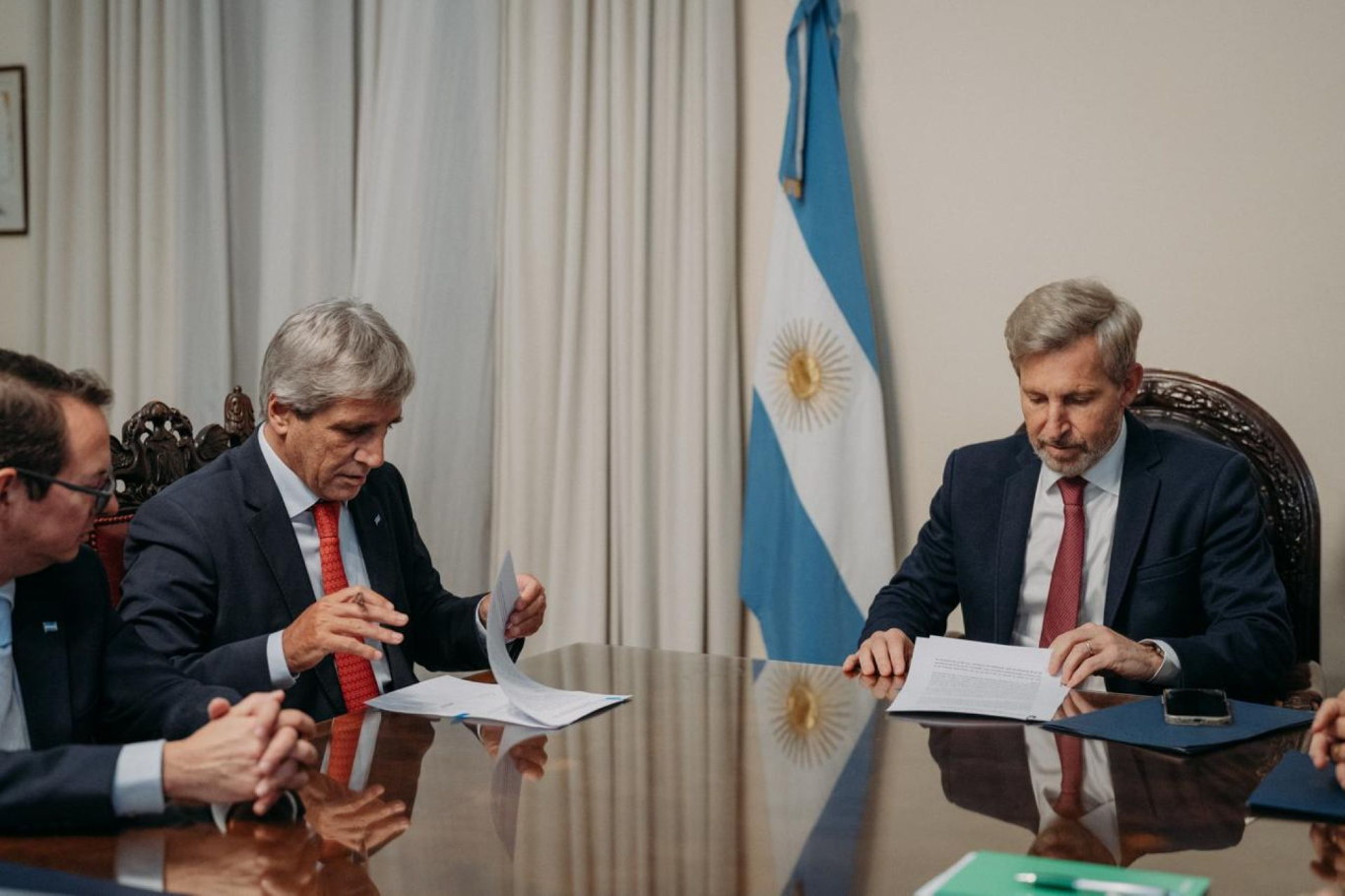 Frigerio firmó un convenio con Nación que reconoce deudas a favor de Entre Ríos y transfiere inmuebl