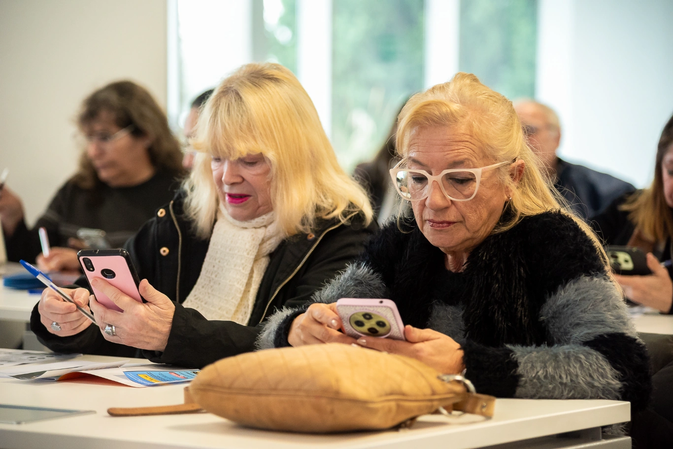 Abren las inscripciones para capacitar a personas mayores en el uso de herramientas digitales