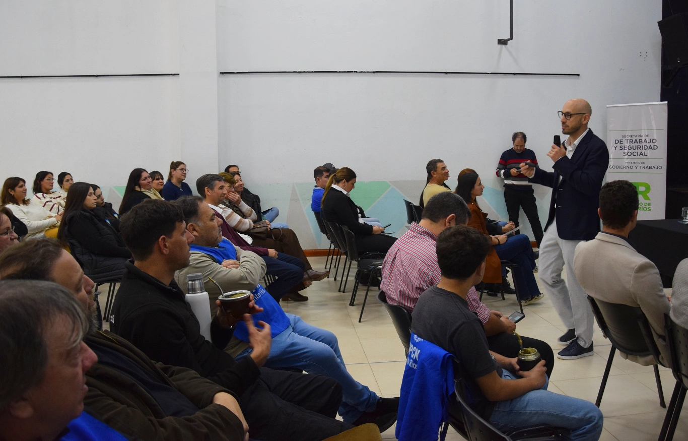 Impulsan acciones de prevención y capacitación para el bienestar laboral
