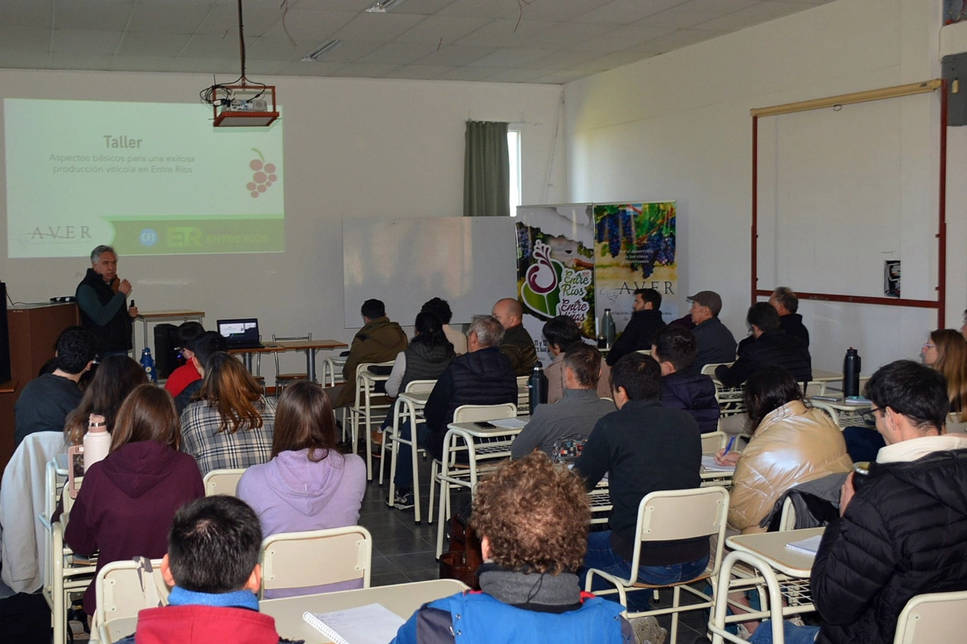 Entre Ríos fortalece la vitivinicultura con capacitación y asesoramiento intrafinca