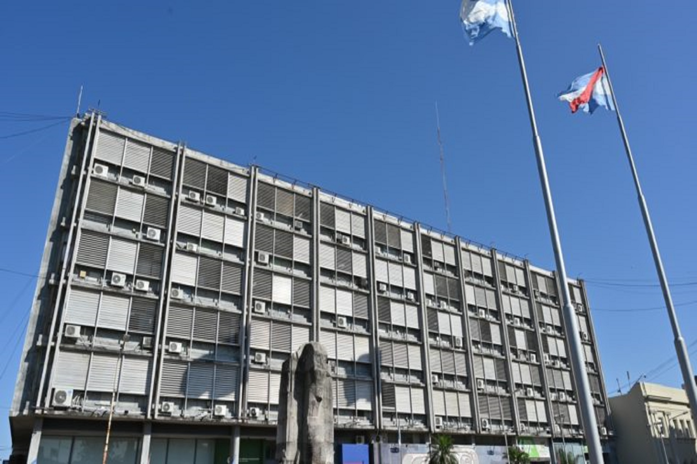 El gobierno oficializó el aumento del 3 por ciento para docentes y fijó un nuevo salario mínimo