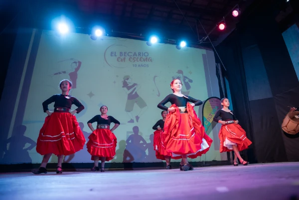 La Paz fue escenario de una nueva Gala del Becario en Escena