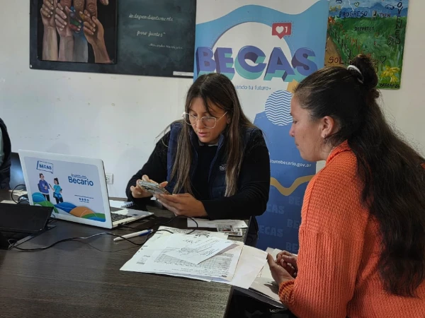 Inicia el cronograma de pagos de becas provinciales