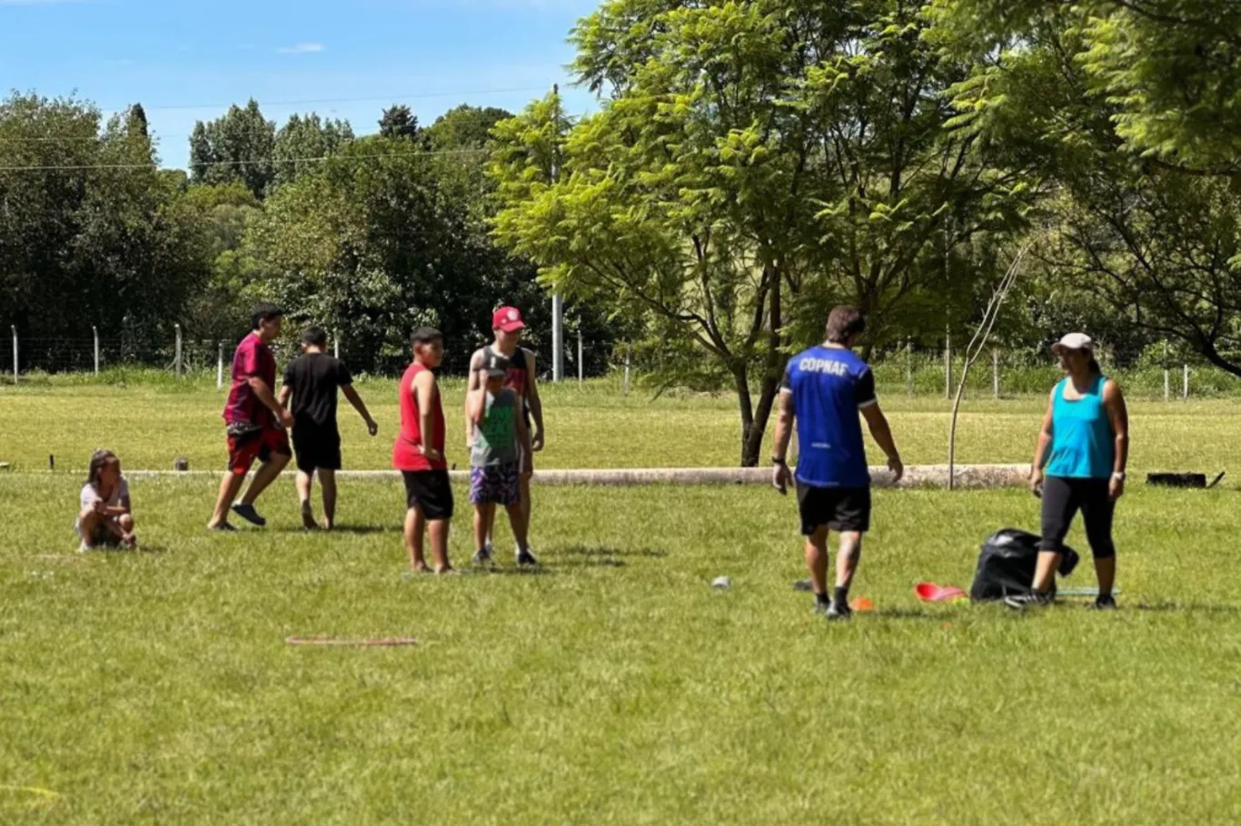 Comenzó una propuesta de verano para adolescentes en Los Arenales con actividades deportivas y recre