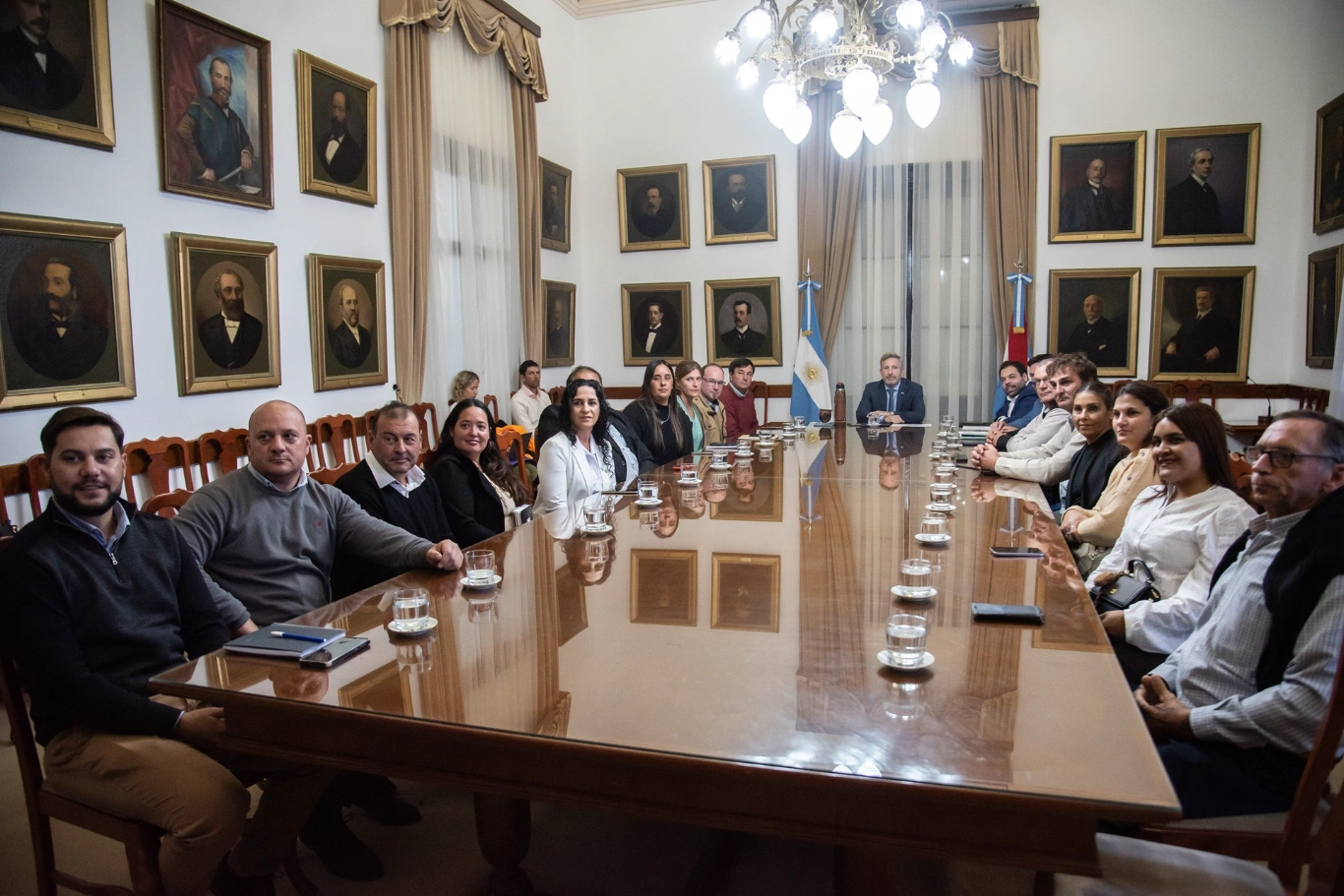 El gobierno provincial abordó una agenda conjunta con las nuevas comunas