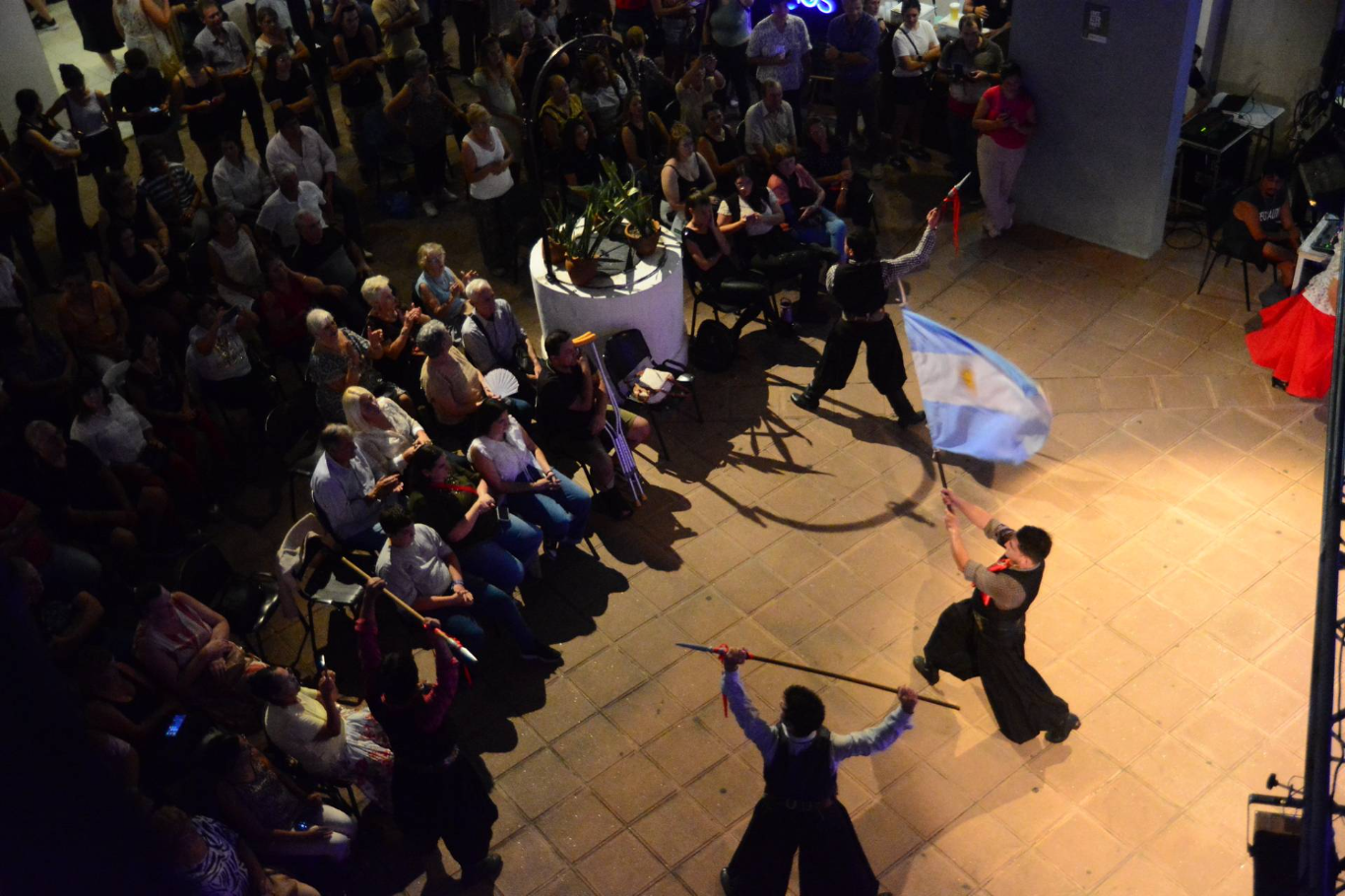 La Paz, Oro Verde y Sauce Montrull compartieron su arte y su identidad cultural en La Noche de las C